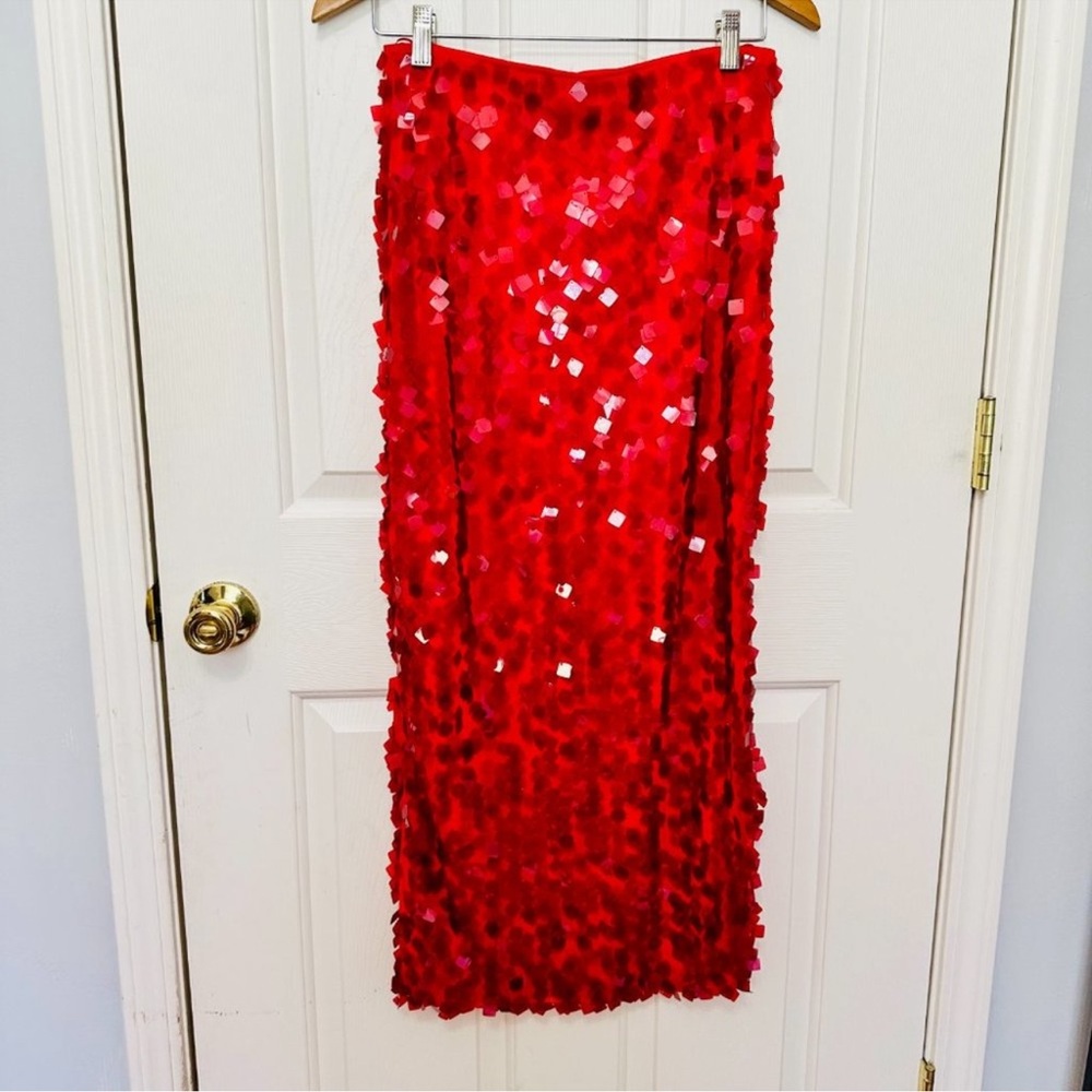 HOUSE OF HARLOW 1960 EMBELLISHED CROPPED TOP AND LONG PENCIL SKIRT SET RED - Picture 3 of 4